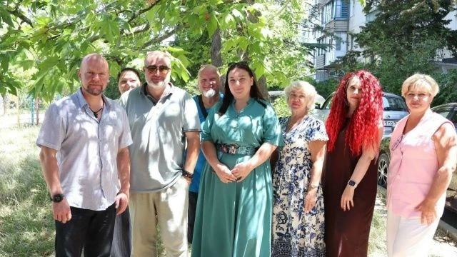 Уход за пожилым или лежачим родственником переворачивает привычный уклад всей семьи.
В этот момент б