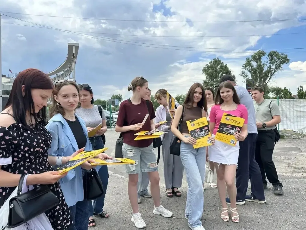 🚘 А ты уже пробовал водить? Наши студенты – ДА!

Профсоюз студентов #ЛГПУ организовал для ребят нас