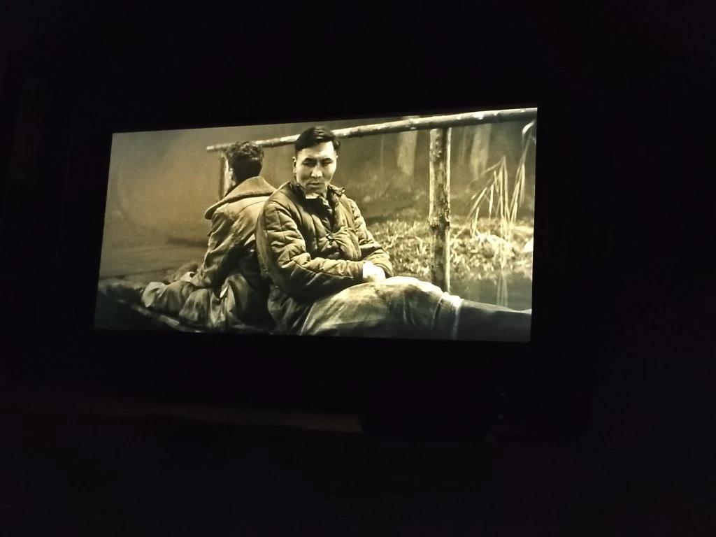 🎬 «Первые» в кино: связь поколений на большом экране! 🌟  Сегодня ученики 8 «Г» и 8 «Б» классов, акти