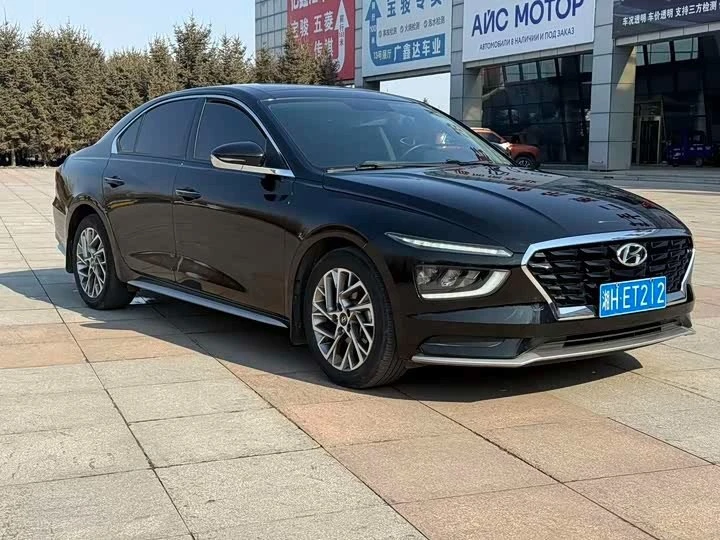 🇨🇳 В ПРОДАЖЕ ИЗ КИТАЯ

🏎 Hyundai Mistra
— Год: 2021
— Двигатель: 1.8 л, 143 л.с., бензин, вариато