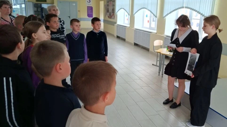 Каждую среду, в нашей школе проходят Уроки мужества, наши #ВолонтерыПобеды рассказывают...