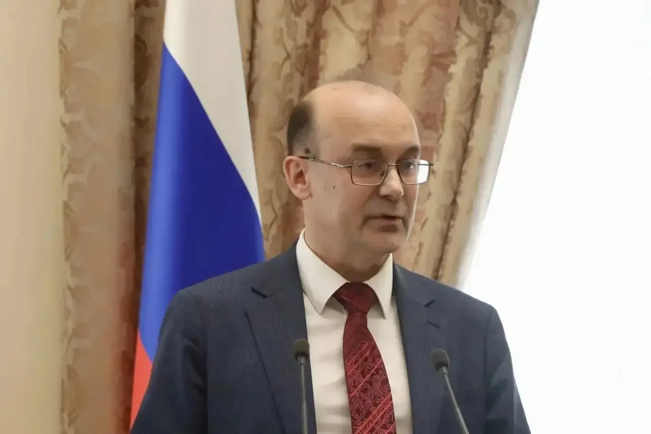 Новым исполняющим обязанности ректора ПГУ назначен Сергей Васин  Об этом объявил директор департамен
