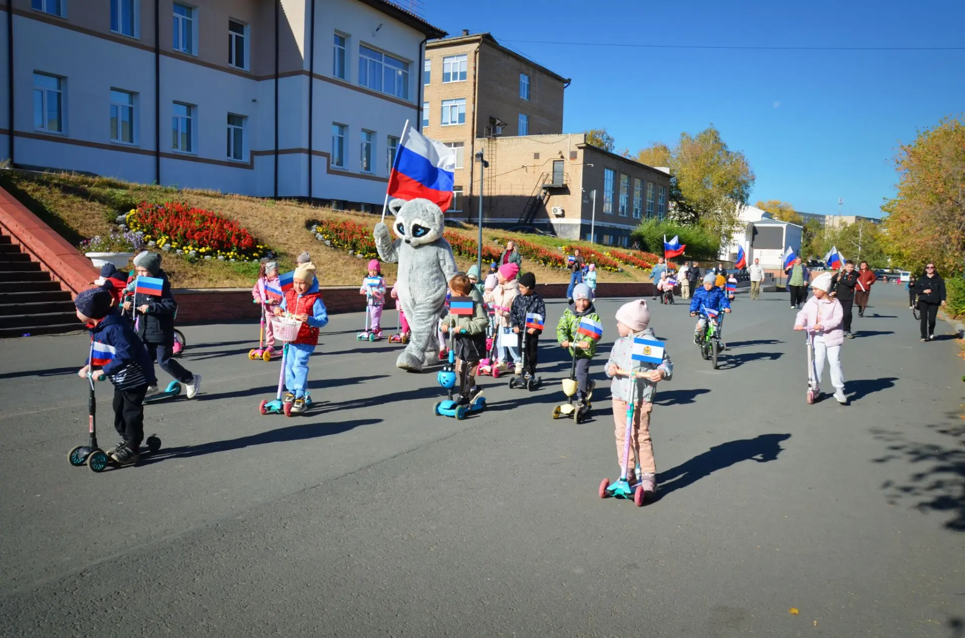 🇷🇺Мы Вместе: юные медногорцы поддержали важную дату!