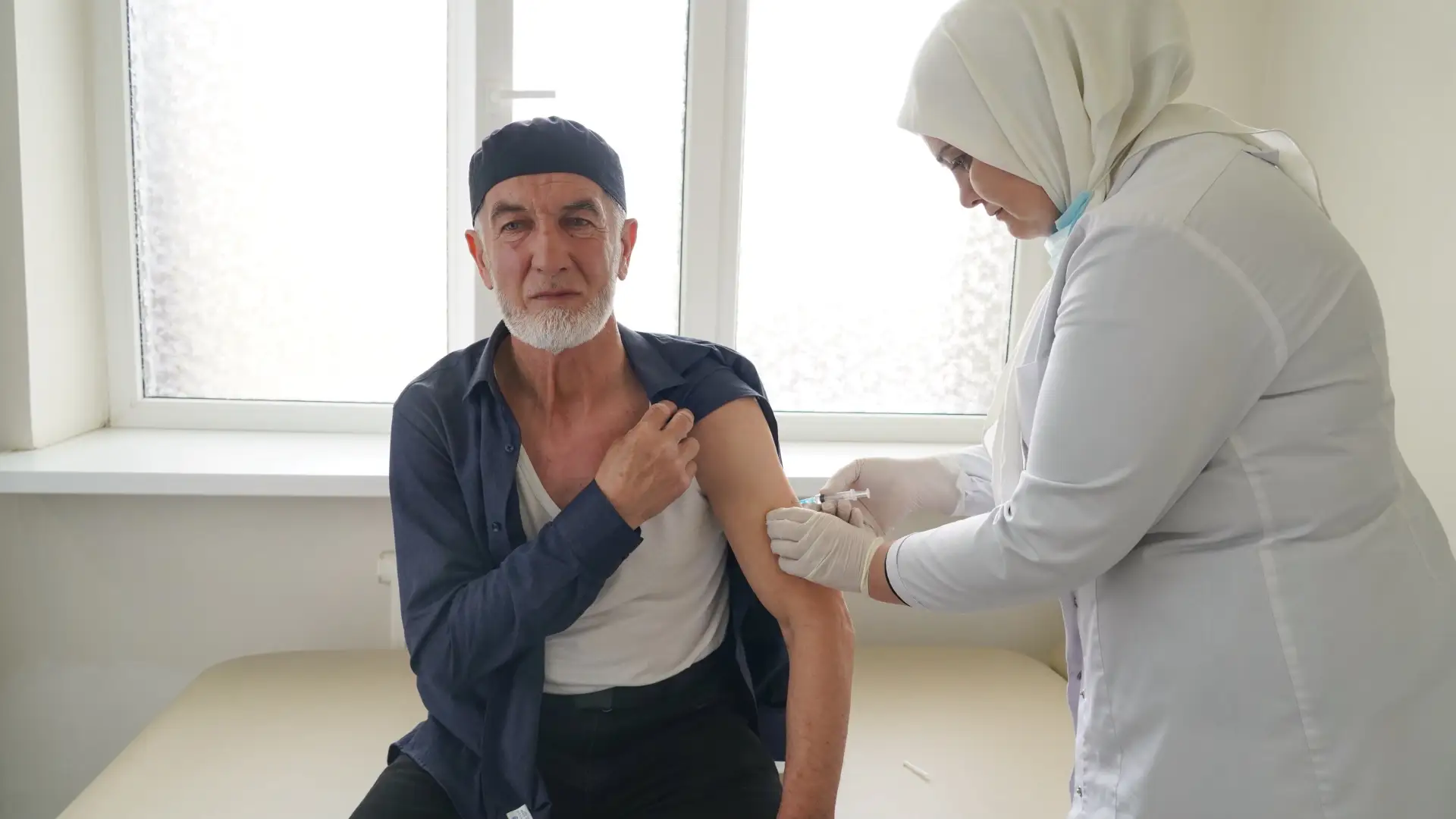 Для людей в возрасте 65 лет и старше регулярная забота о здоровье становится определяющ...