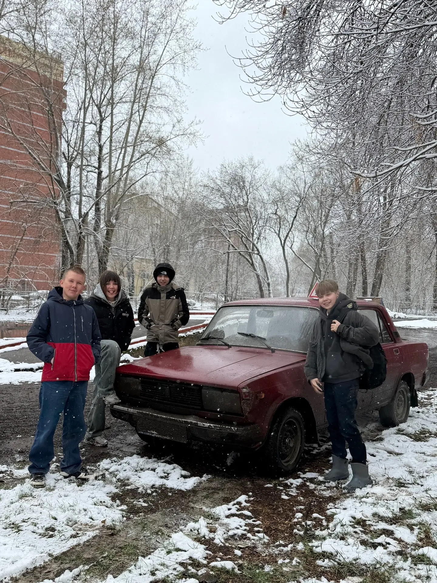 🚗💨 Сегодня на занятиях "Автомотодело" отменили правила, но не технику безопасности!