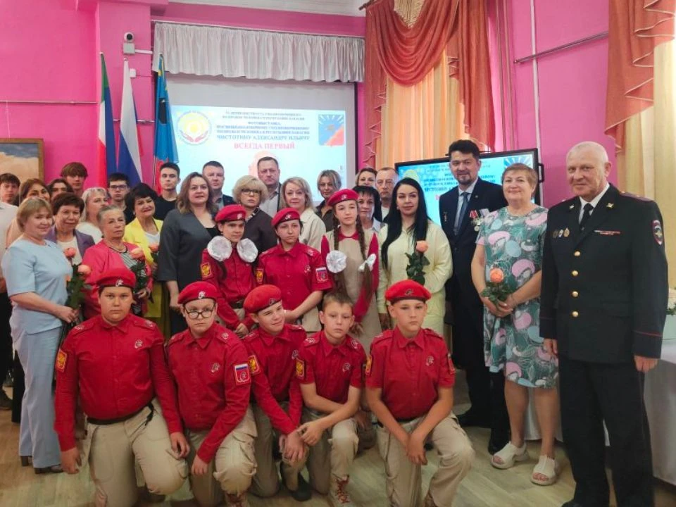 ⭐ Наши юнармейцы «Красные Волки» приняли участие в открытии республиканской передвижной...