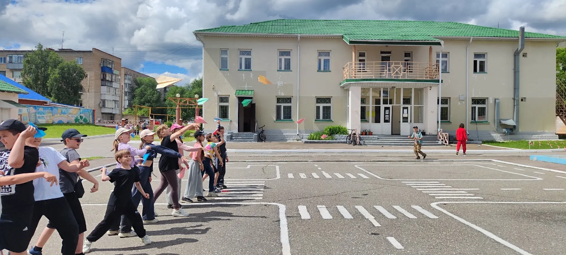 🚨 ВНИМАНИЕ! Наш пришкольный лагерь официально открыл сезон! 🎉