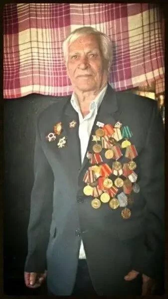 🫡 105 (!) лет сегодня отмечает ветеран ВОВ Иван Андреевич Павлов.