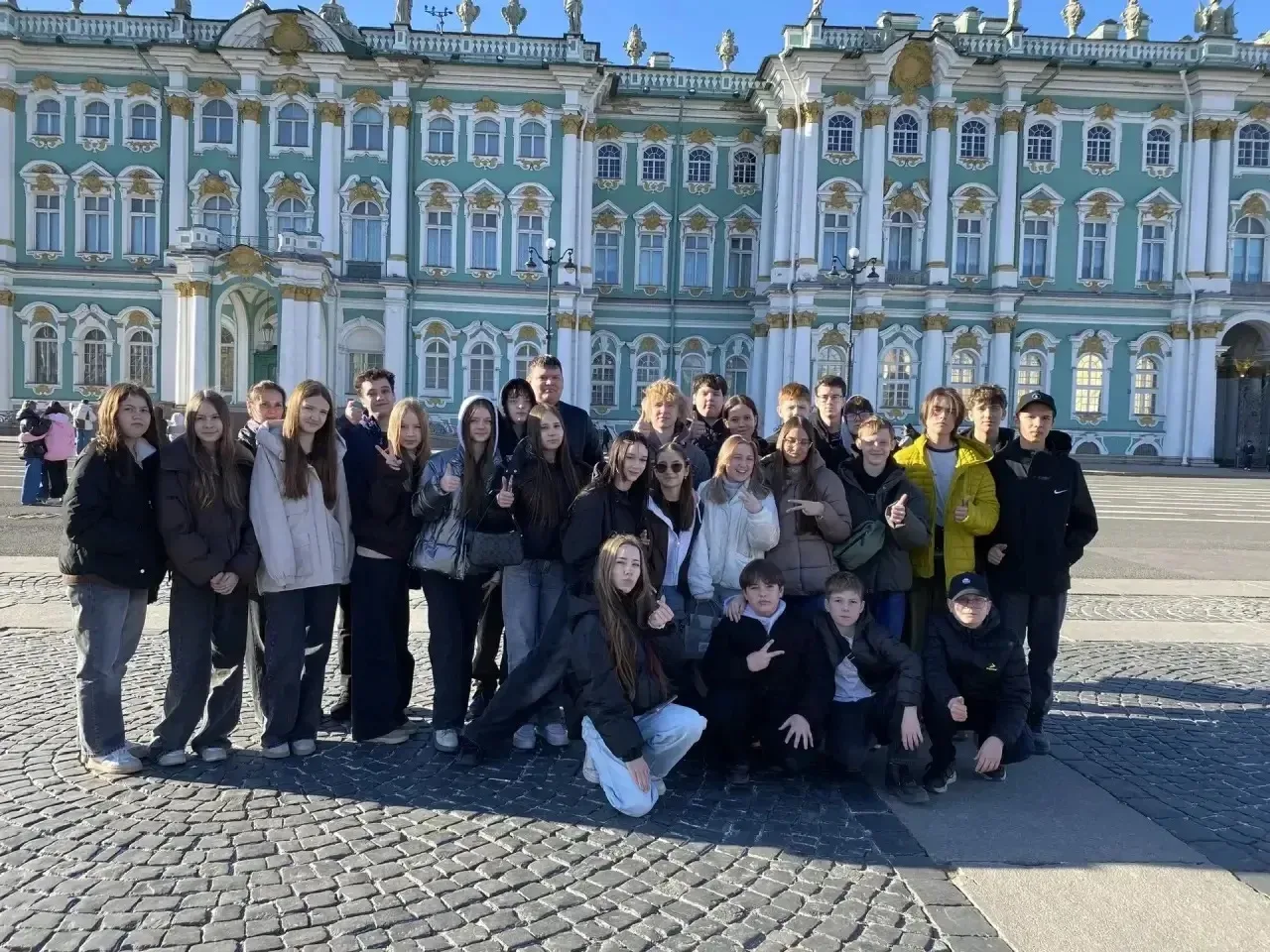 🏛 Путешествие в сердце культуры: наши ребята в Санкт-Петербурге! 📍Весенние каникулы стали для учащих