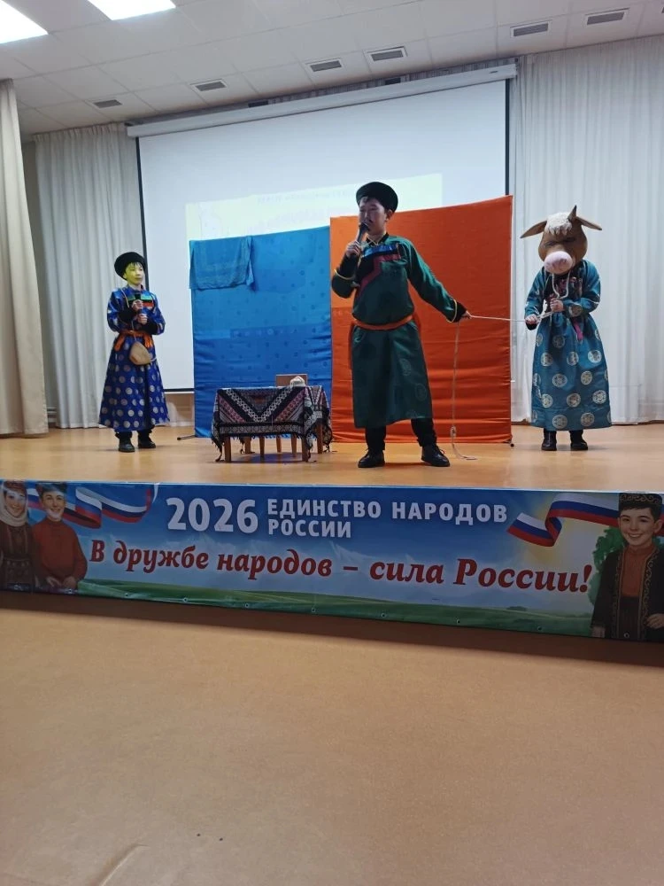 🎭 Свет! Камера! Театр! В Заиграевском районе прошла «Театральная шкатулка»  3 апреля в Талецкой школ