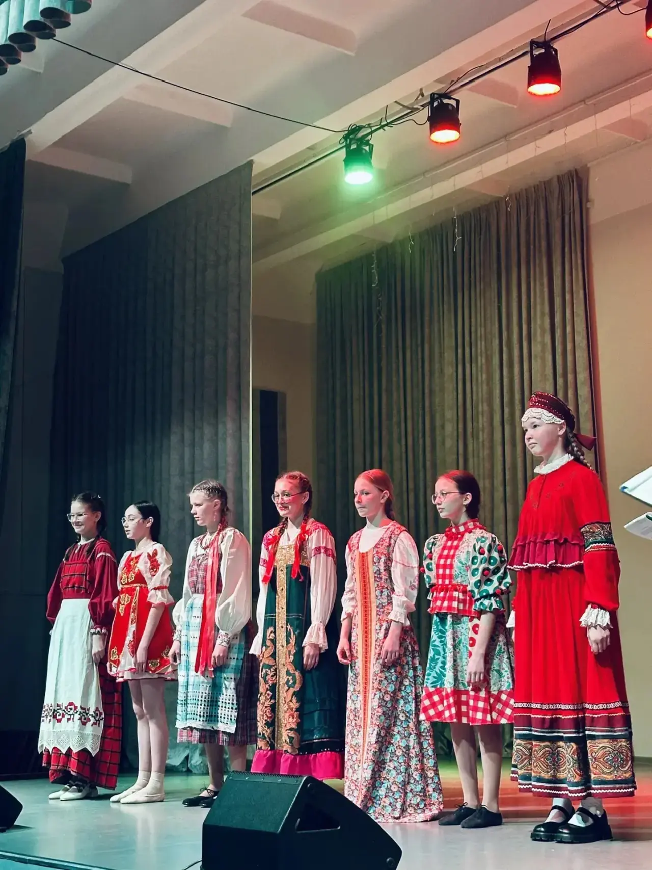 ✨ Конкурс «Коса — девичья краса»: море талантов и позитива! ✨  18 марта в нашей школе прошёл замечат