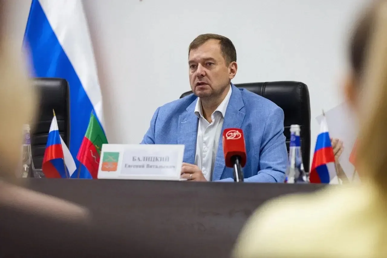 Заседание Правительства Запорожской области начал с кадровых решений.