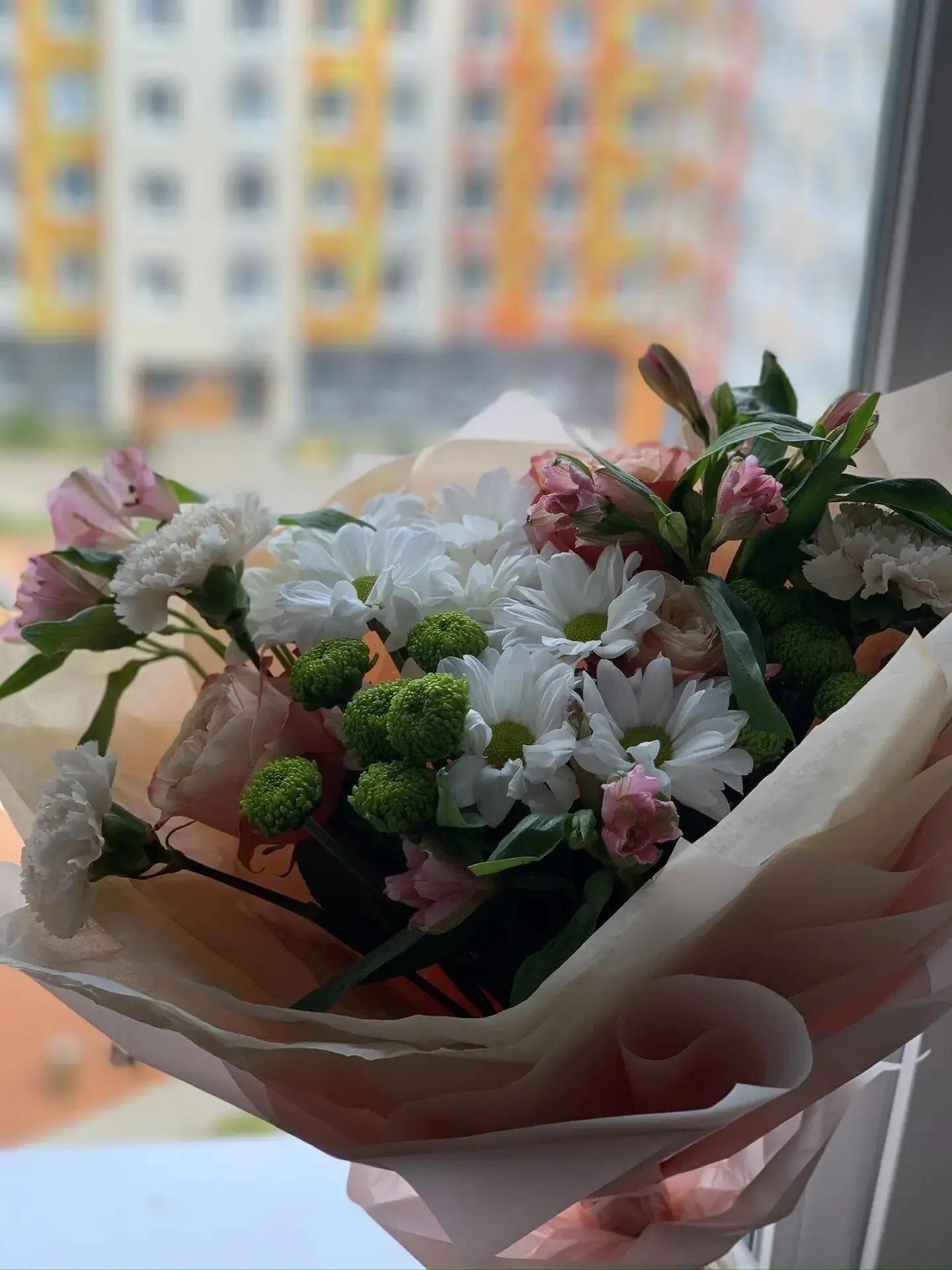 Сегодня мой день рождения 🎂
И знаете, лучший подарок - это даже не этот красавец букет 🌸
Лучший по