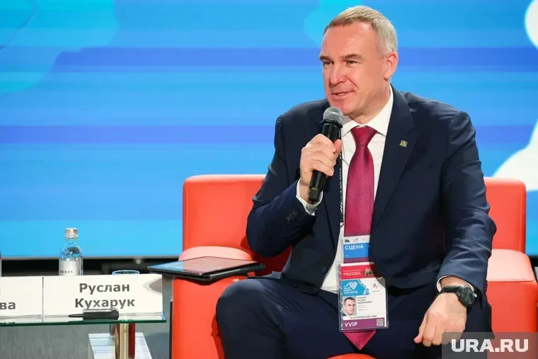 Губернатор Югры Руслан Кухарук вместе с супругой Надеждой Михалковой крестил дочь в Хан...