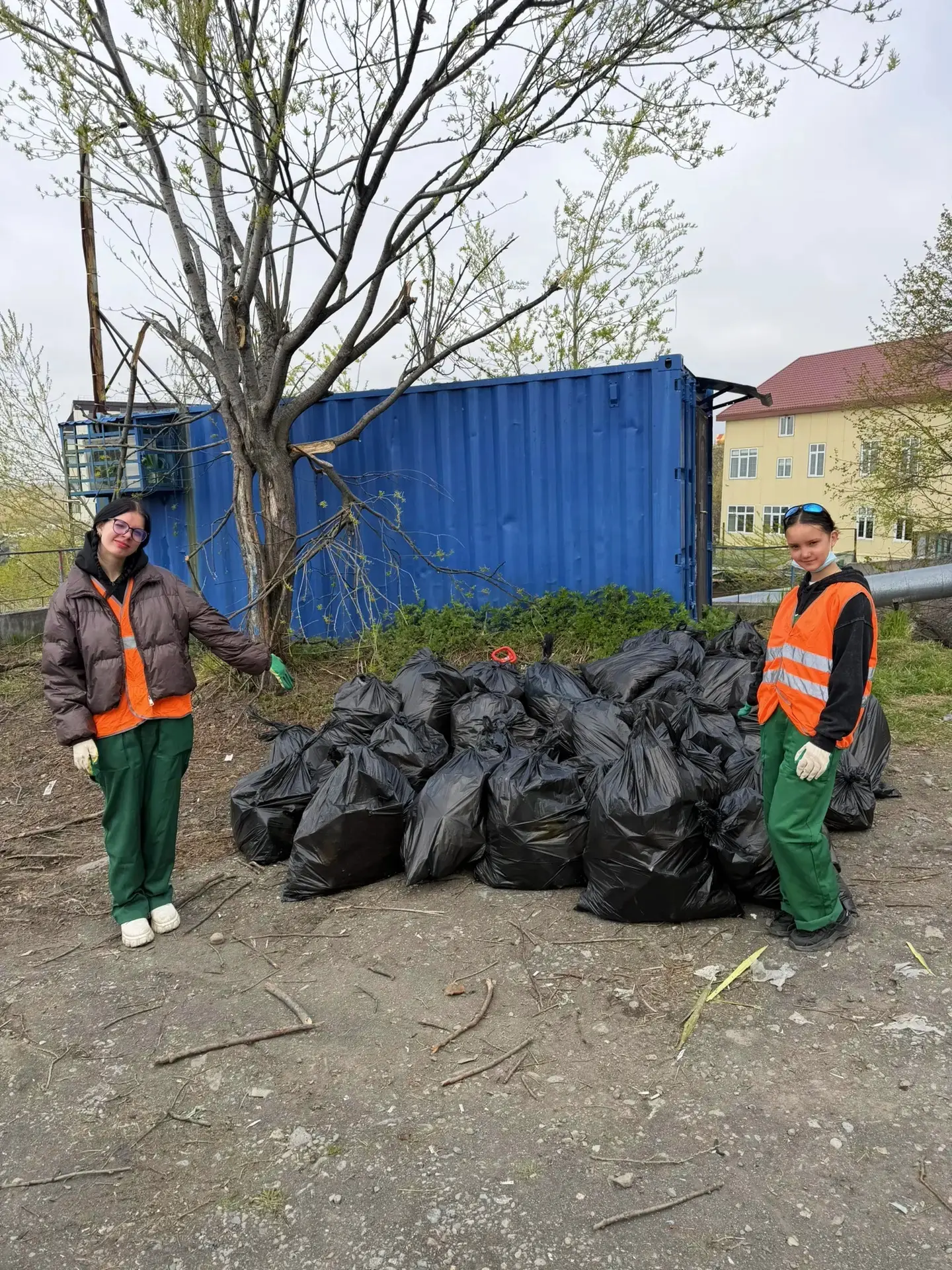 📢 Пошла уже вторая неделя, как наши ребята из Центра «Радуга» работают 👷‍♂️🧹