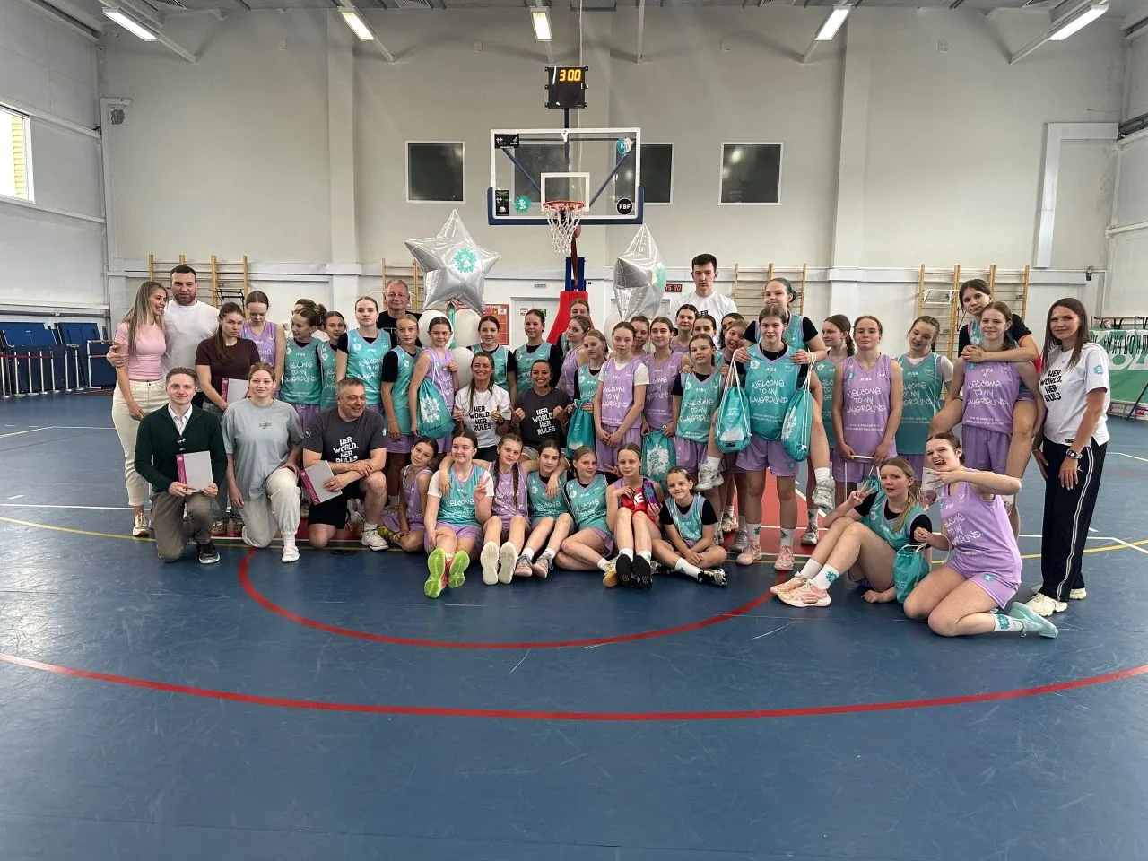 📌 "HER WORLD, HER RULES": МЕЖДУНАРОДНЫЙ ПРОЕКТ ЗАЖИГАЕТ ЗВЕЗДЫ БАСКЕТБОЛА В КОЛЕ!🌟🏀