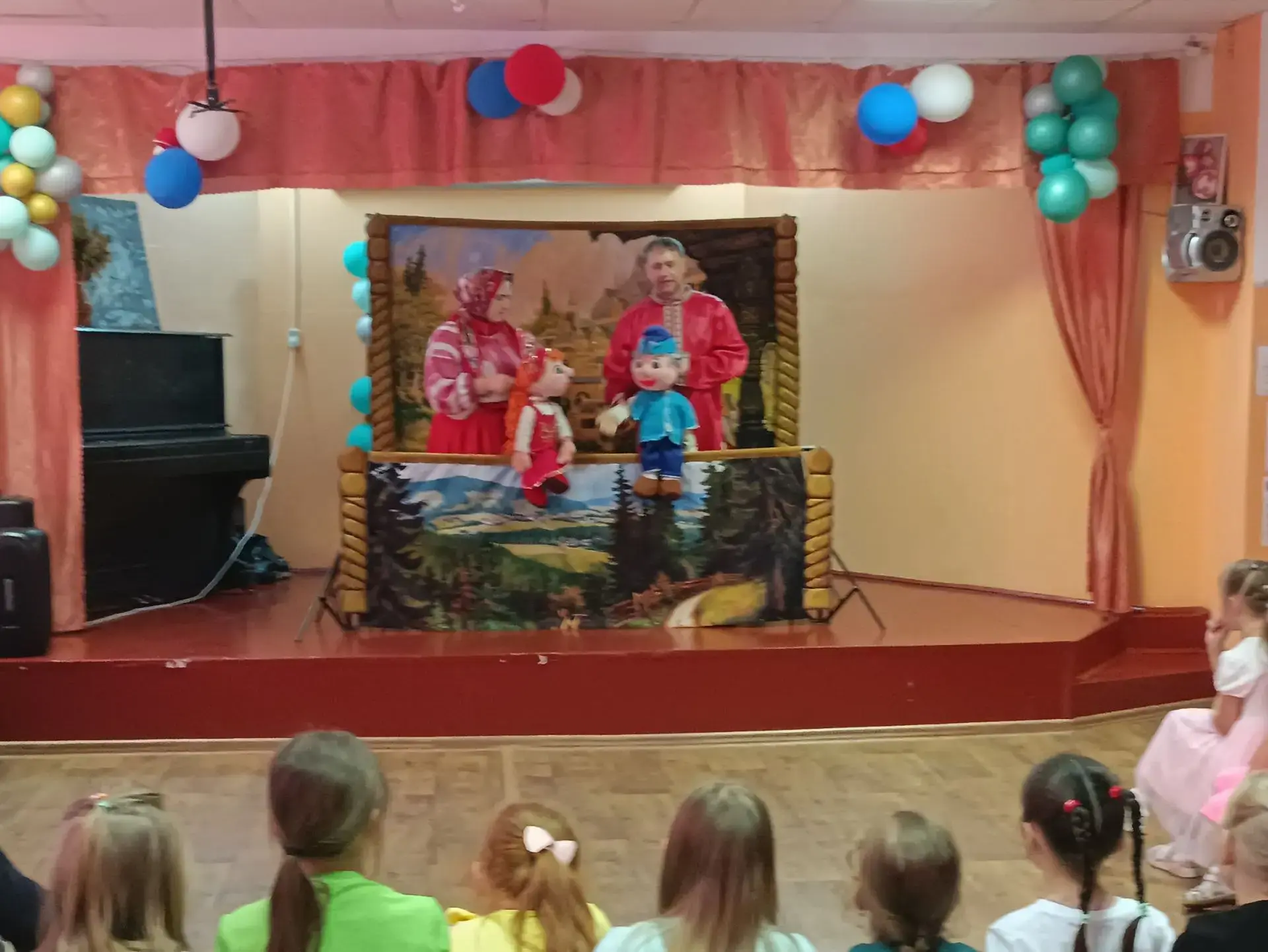 🎭 Волшебство «Жар-птицы» в пришкольном лагере!
В нашем пришкольном лагере «Солнышко» произошло наст