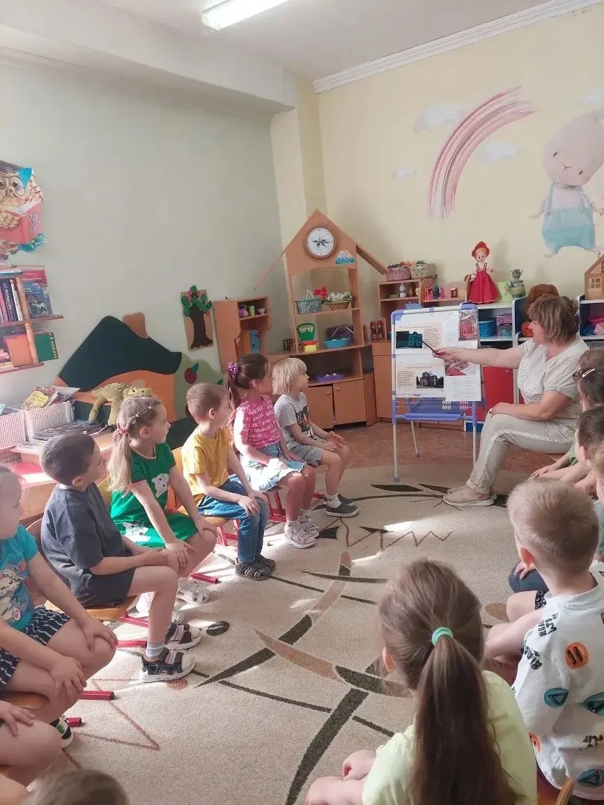 В старшей группе № 6️⃣ «Гномики» прошло занятие к Международному Дню музеев на тему: «Музей -это инт