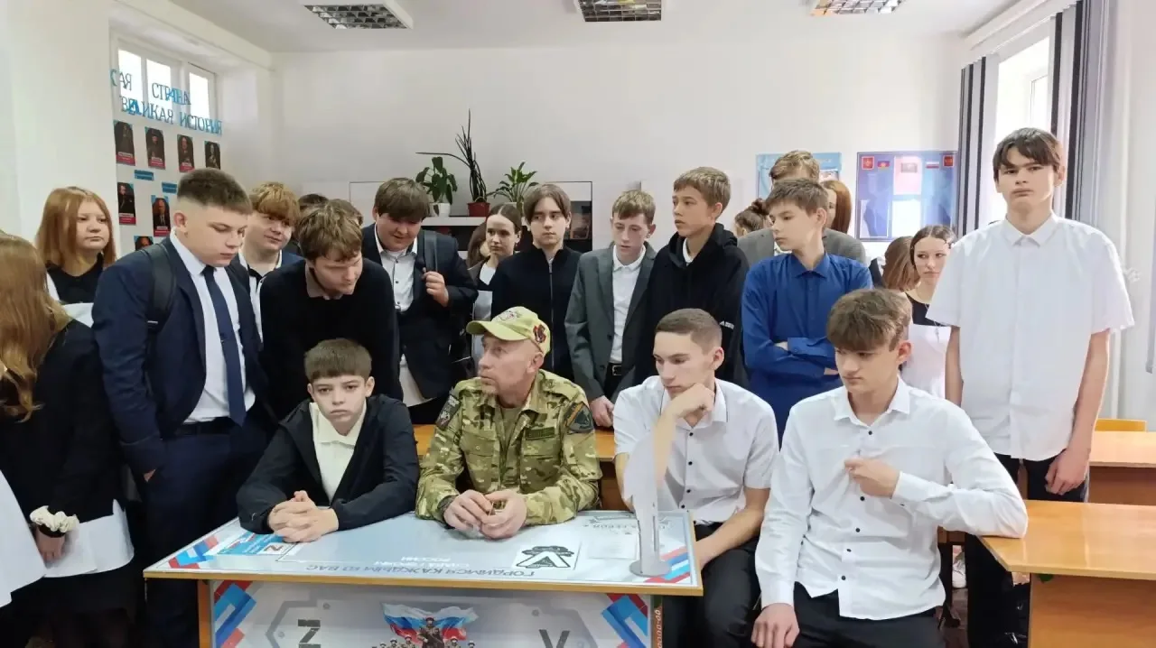 2 октября для учащихся 8-11 классов МБОУ СОШ 13 им.А.В. Суворова в кабинете истории про...
