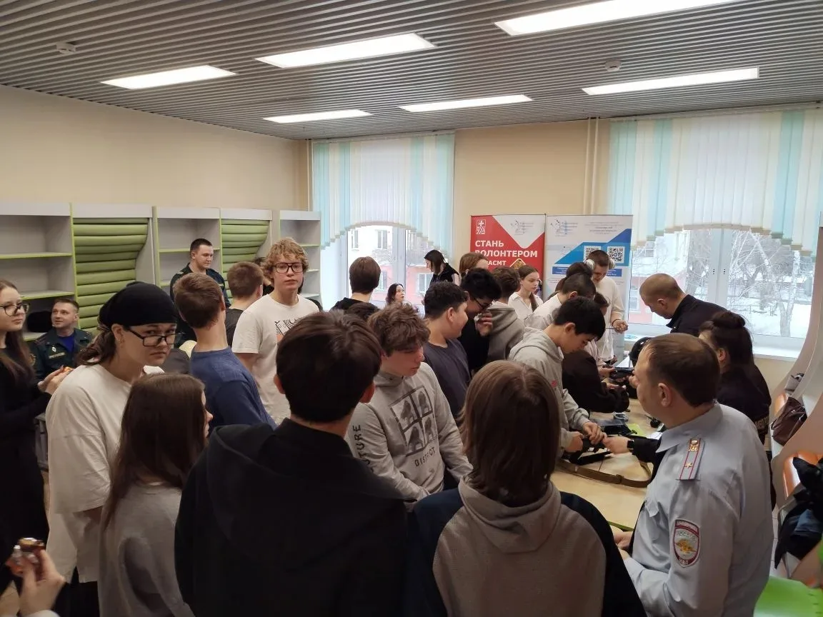 На базе  МАОУ СШ №16 состоялся V Городской фестиваль профессий — «ПРОФ16СТАРТ». Ученики 9Б и 9Д клас