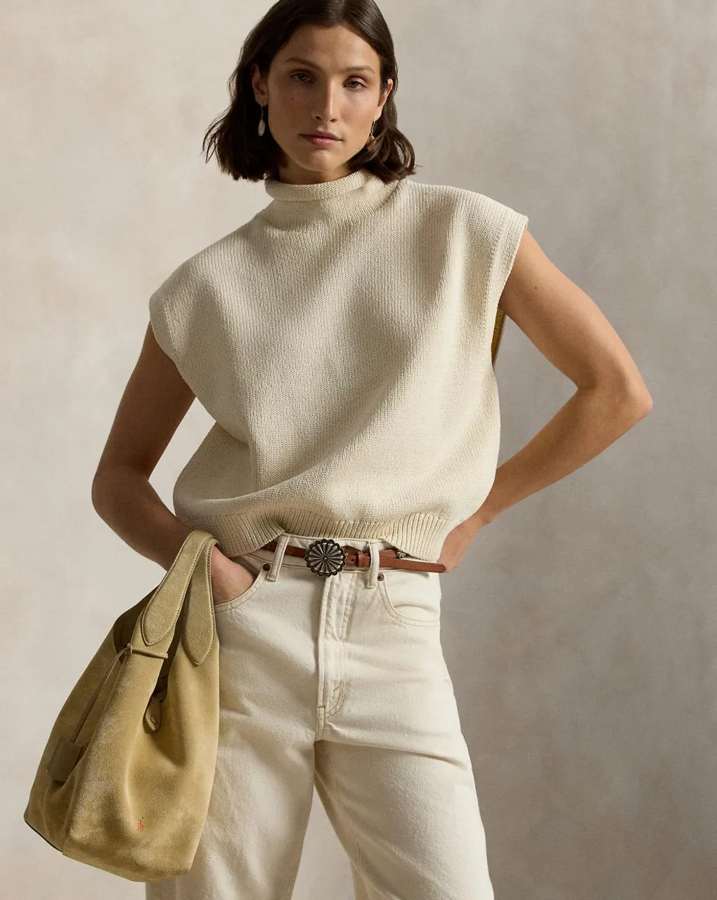 Женская кожаная сумка Ralph Lauren
Цена 36290 руб + вес
Заказать Telegram | MAX | VK (+)
Больше выбо