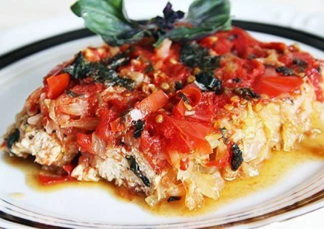 Индейка, тушеная с капустой