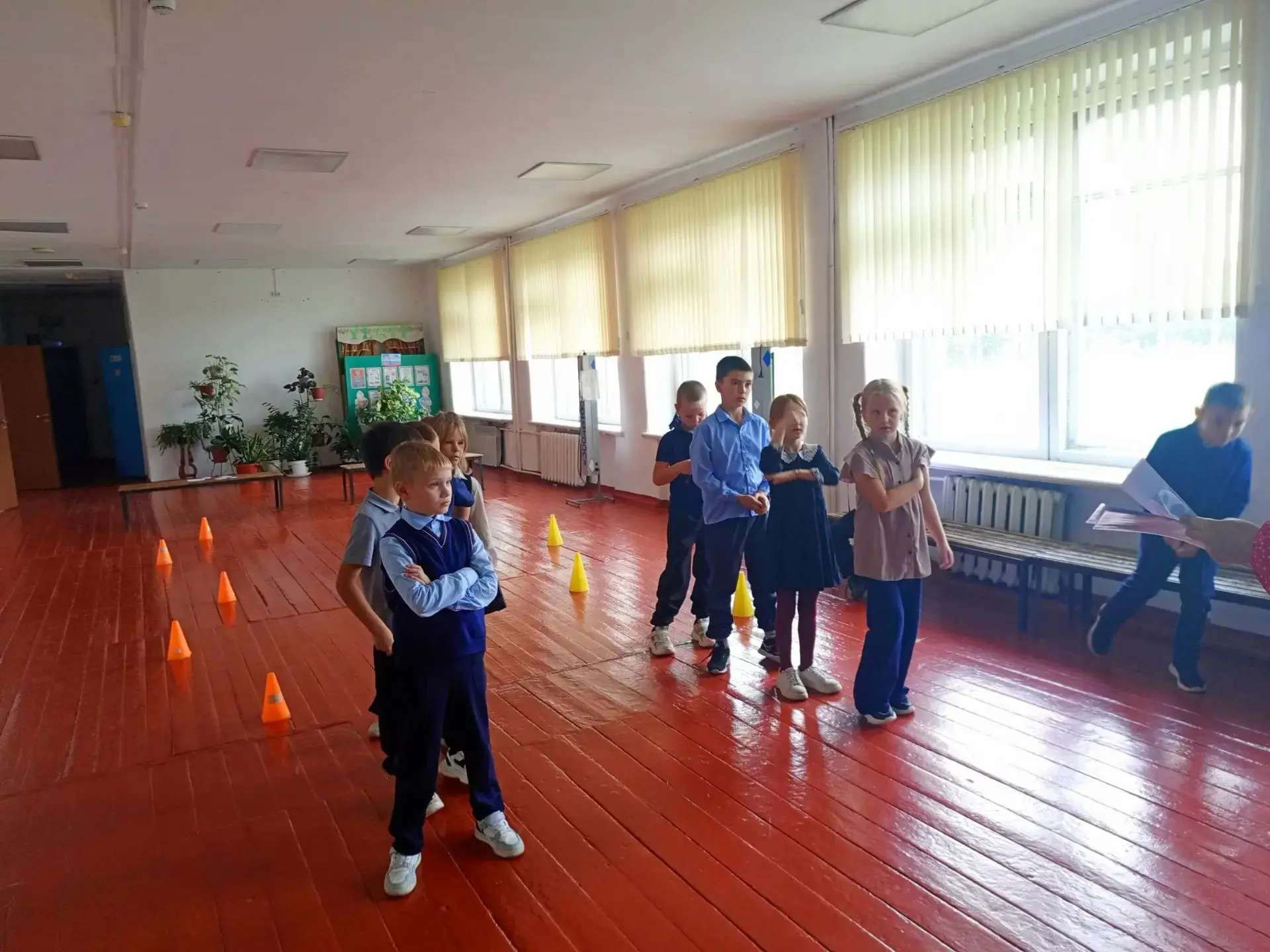 🏫25 сентября в Тарадановской школе прошёл урок по правилам безопасности на дорогах.
