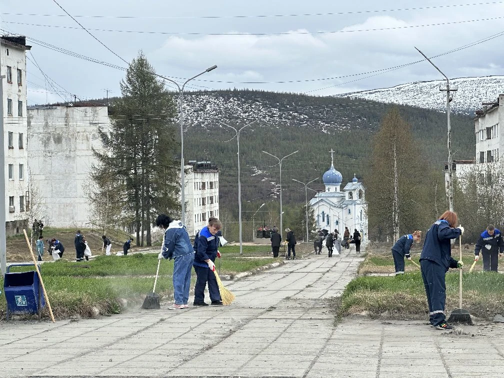 🧹🪣 Проведение весеннего субботника стало уже доброй традицией Колымаэнерго.