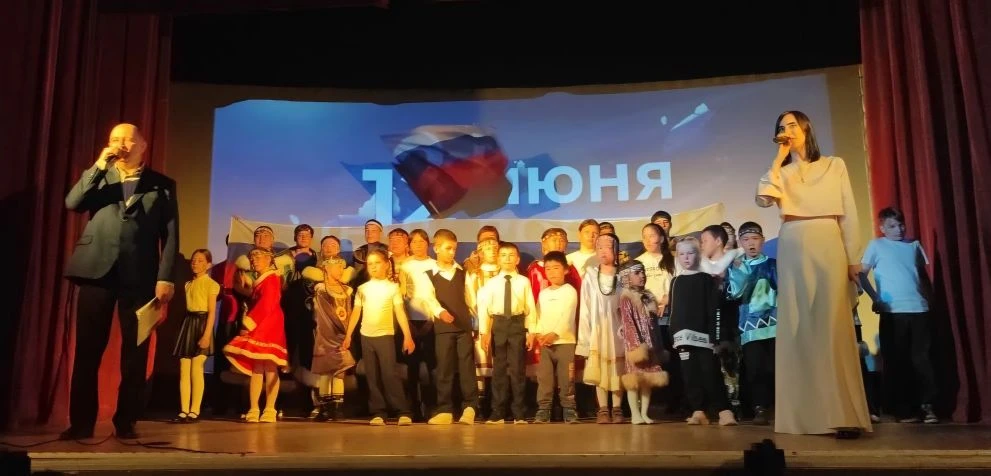 🤍💙❤ Праздничный концерт «Россия - Родина моя» 🤍💙❤ в Доме культуры п. #Беринговский

 #ДК #ДеньРо