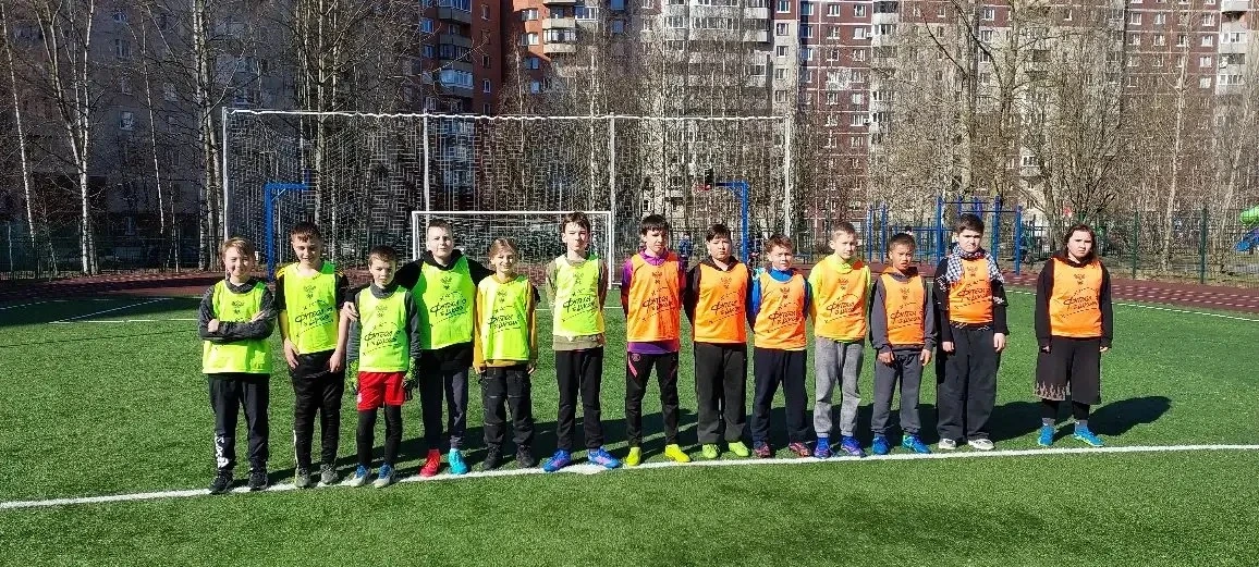 Школьный турнир по футболу: эмоции, борьба и настоящий спортивный дух!  В нашей школе прошли захваты