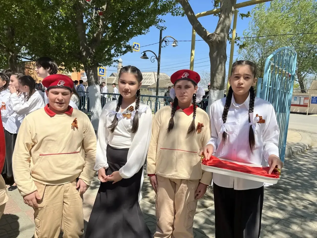🇷🇺 Движение Первых: память в каждом символе  Сегодня в школе №21 посёлка Сулак, в день открытия мемо