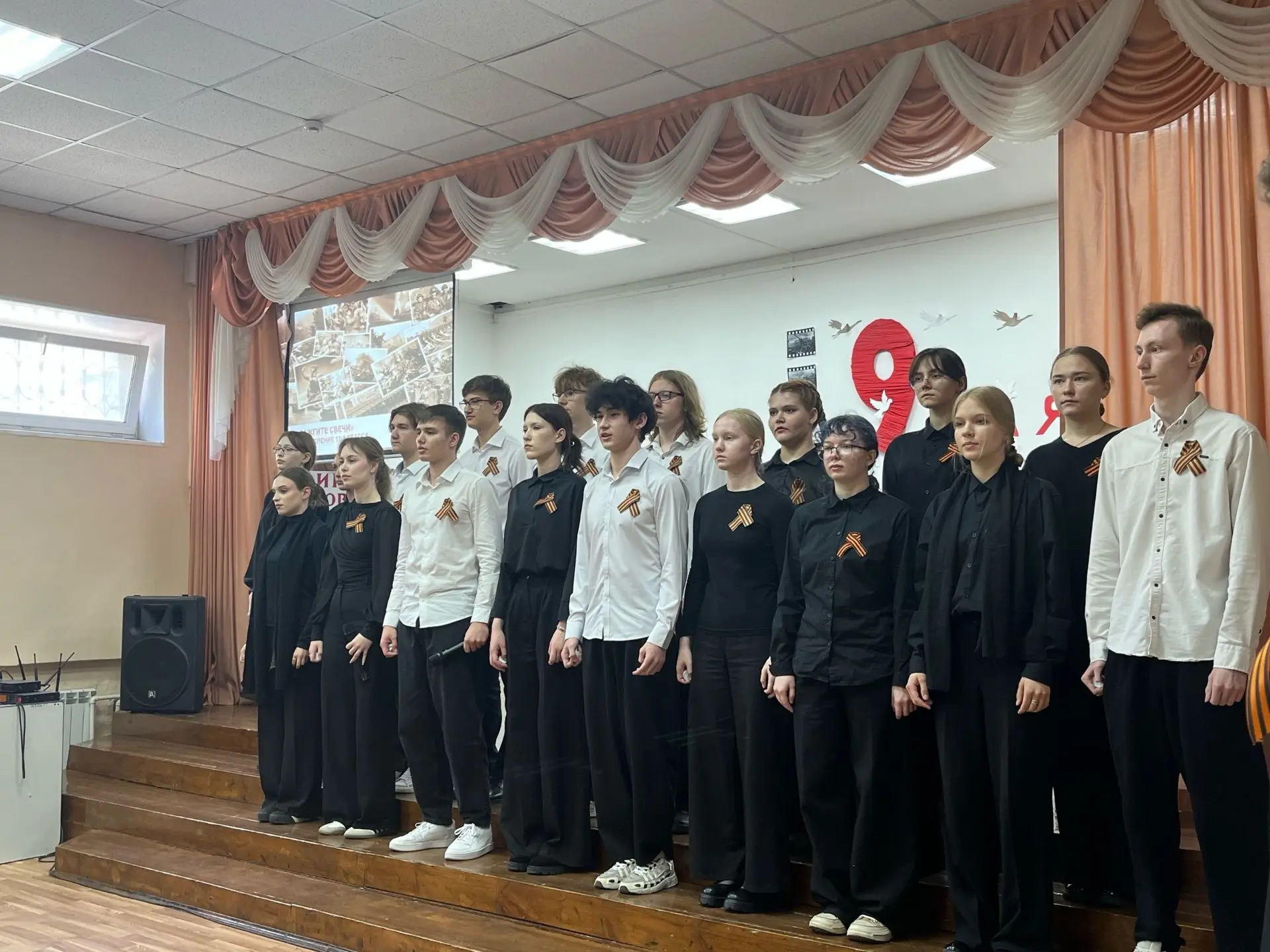 ⚡️Последний школьный фестиваль военной песни: 10–11 классы

Сегодня в школе прошел фестиваль военной