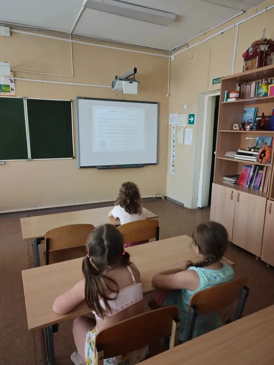 ❤️ Какой же чудесный день выдался 9 июня!

Мы начали его с душевной беседы о семейных ценностях. Слу