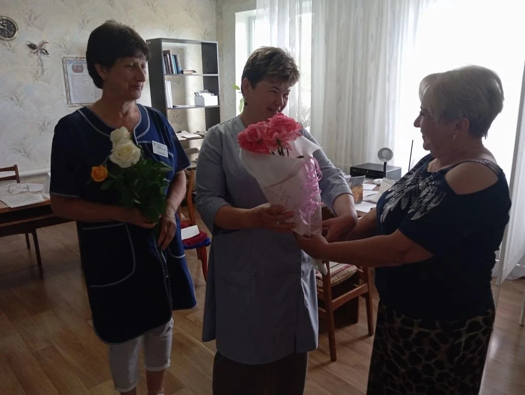 Работники Бахмутовского сельского дома культуры совместно с начальником ОЖД в преддверии Дня медицин