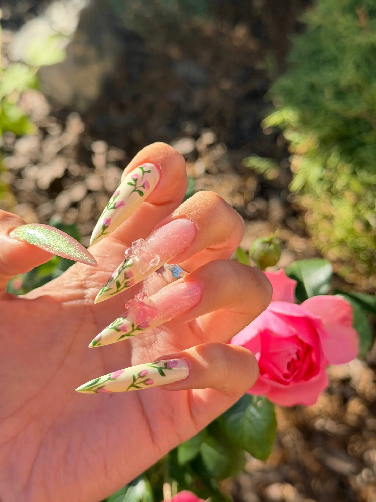 как всегда показываю новые ногти: 💅🏻💖