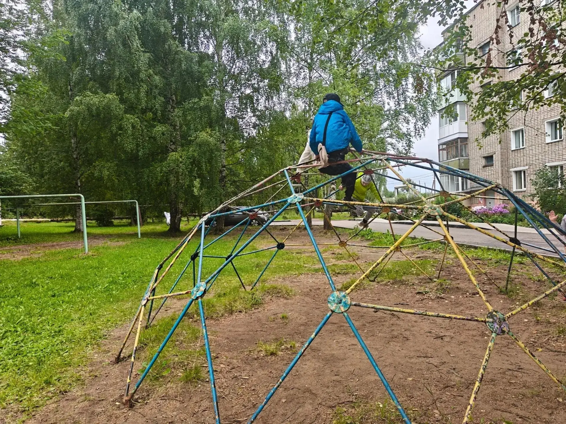 В Кировской области дан старт масштабному региональному проекту «Вятские дворики», иниц...