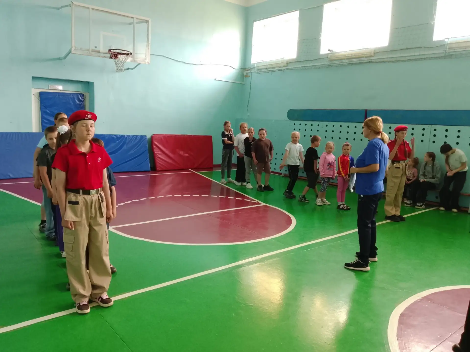 🌈 В пришкольном лагере "Радуга" при МБОУ СОШ с. Талдан прошёл яркий и вдохновляющий "День Юнармейца