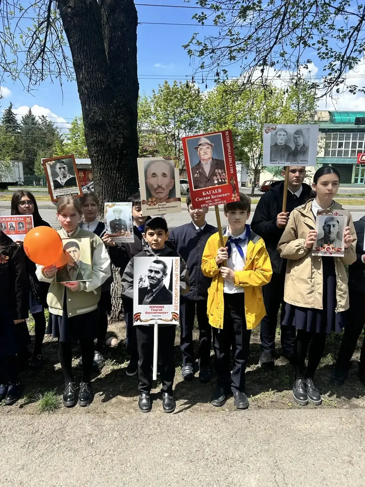 🎗️В преддверии великого праздника — Дня Победы - учащиеся МБОУ СОШ №46 им. И.М. Дзусова присоединили