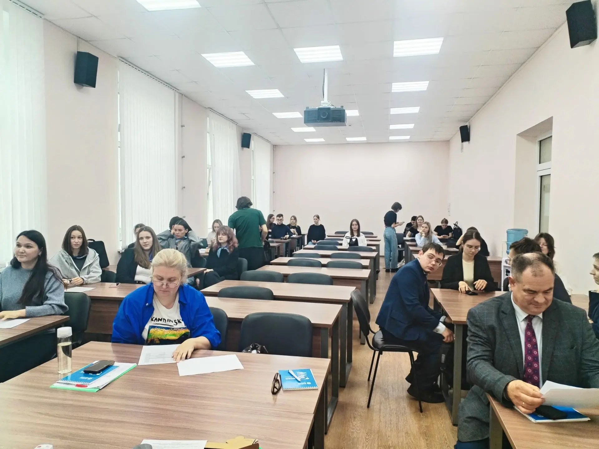 ✅  Команда НИУ Президентской академии одержала победу на областной Олимпиаде по менеджм...