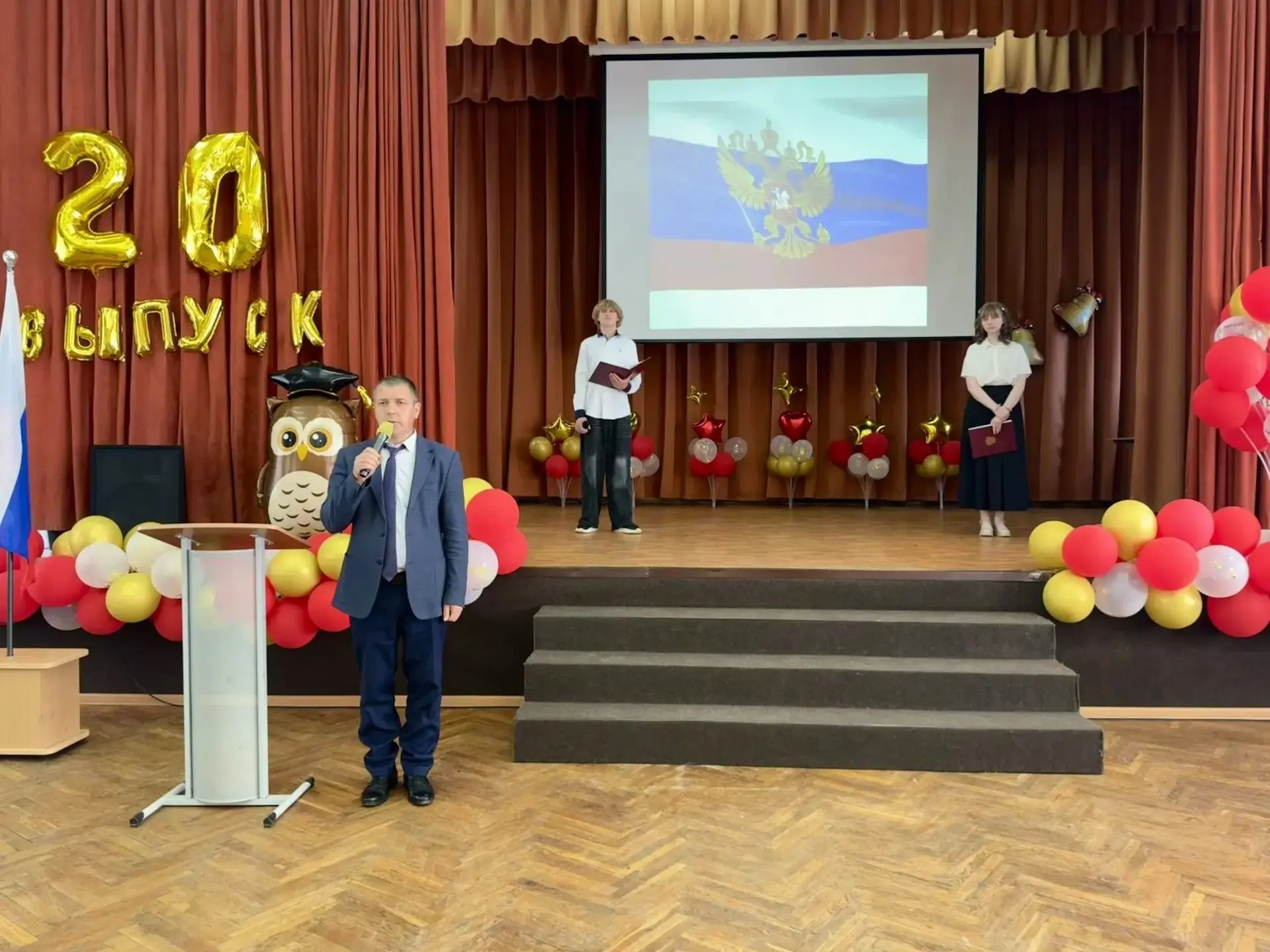 🔔Вот и прозвенел последний звонок для наших 9-классников!  Сегодня для ребят завершился важный этап 
