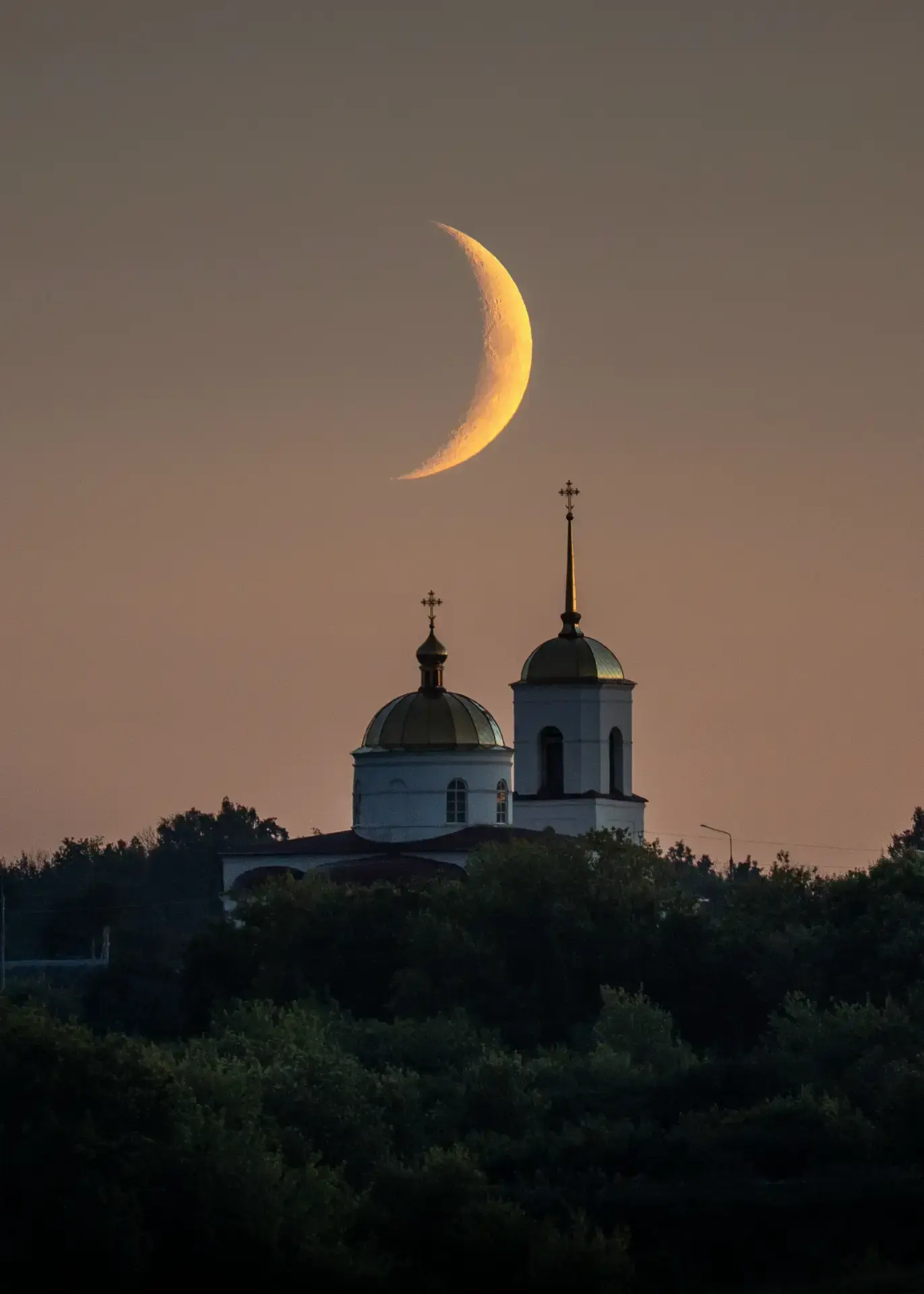 🌙 Когда над Липецкой землёй загорается месяц…
