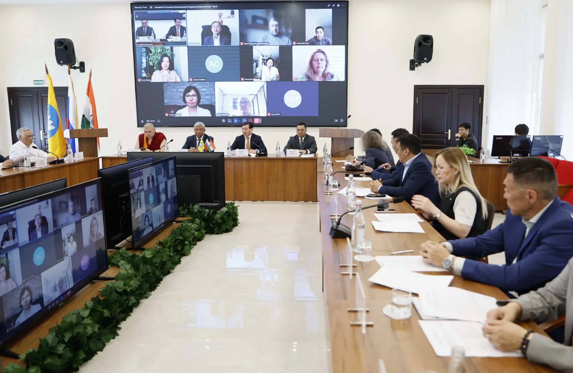 Состоялось первое заседание Международного буддийского делового клуба   Идея создания клуба родилась