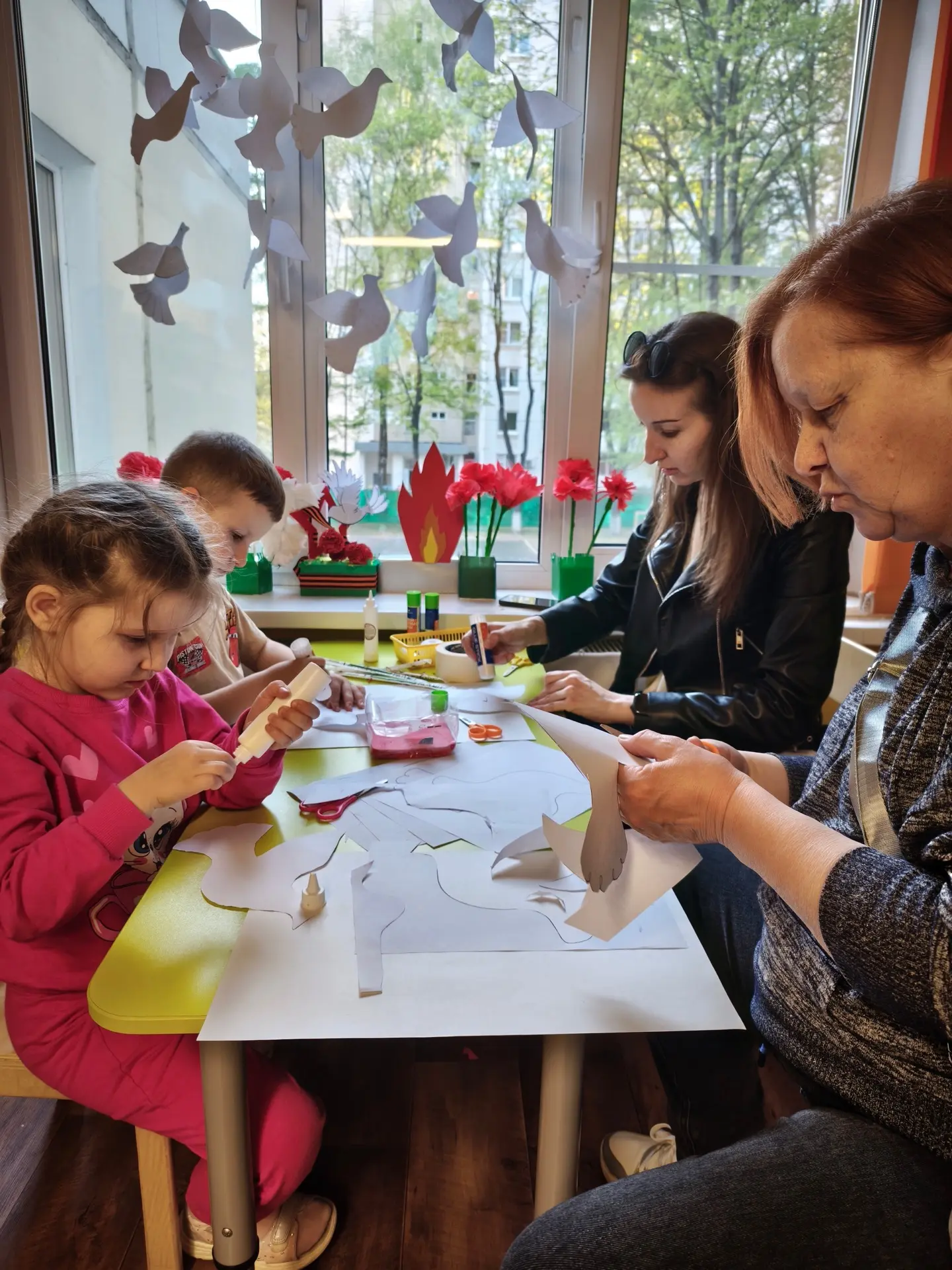 ✨ Поделки ко Дню Победы  🌿 Ко Дню Победы в детском саду "Росток" воспитанники старшей группы №10 при