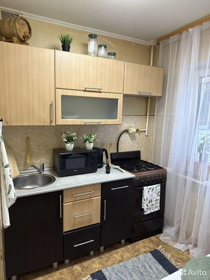 Сдам без посредников: 3-комнатная квартира, 55.2м²
