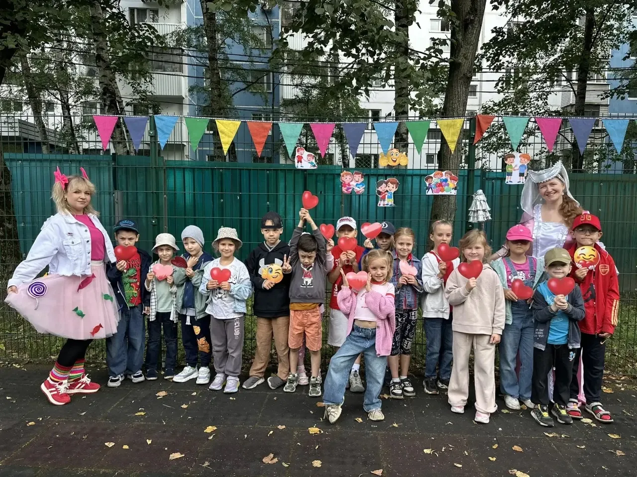 💛Подари сердечко другу

В честь Международного дня дружбы наши дошколята подарили друг другу сердеч