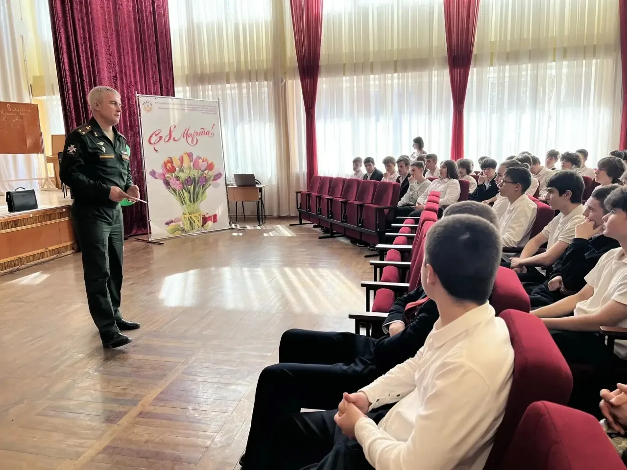 Встреча с профессией💥  📌В МБОУ «Школа-гимназия, детский сад № 25» прошло профориентационное занятие 