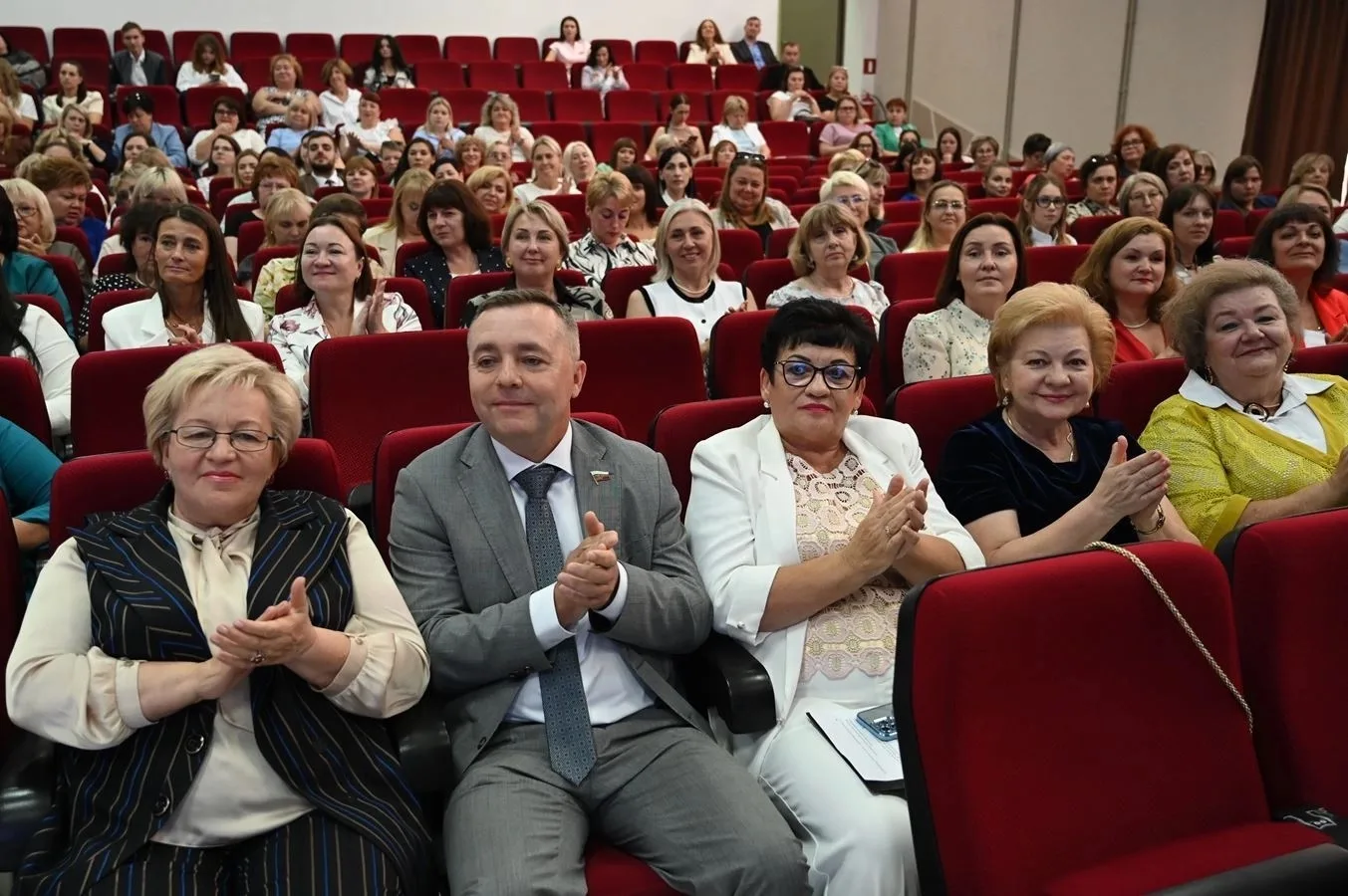 27 августа в школе № 62 имени В.С. Барышева состоялось августовское педагогическое сове...