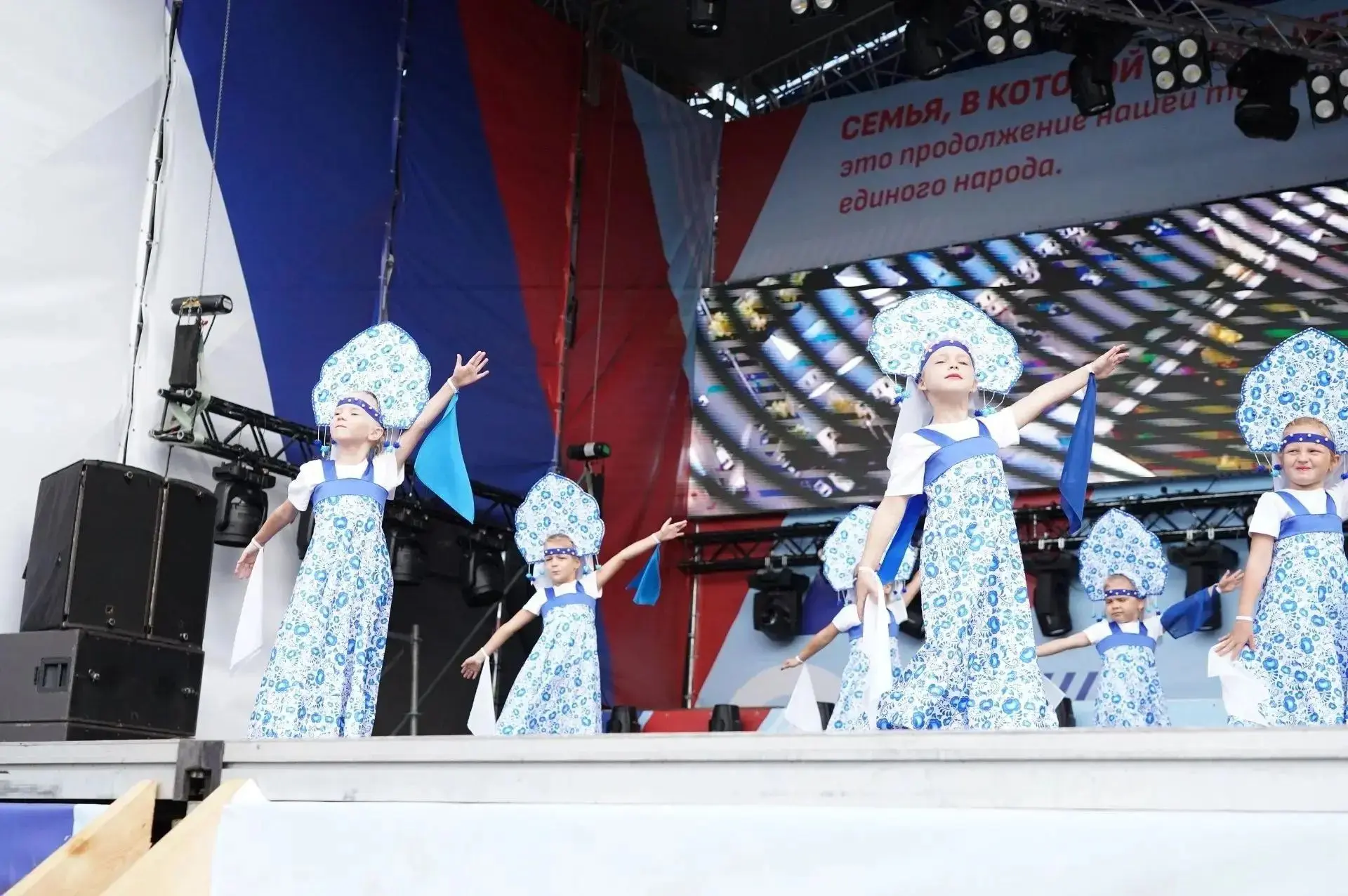 💫 Скоро на сцене зажгутся «Светлячки»!