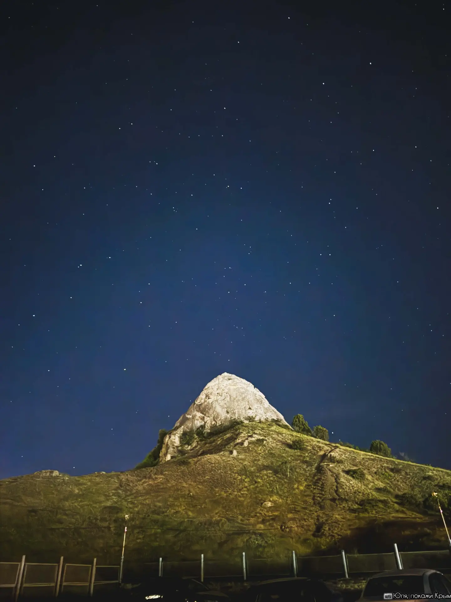 Крым – это когда даже на парковке открываются красивые виды ⛰️✨