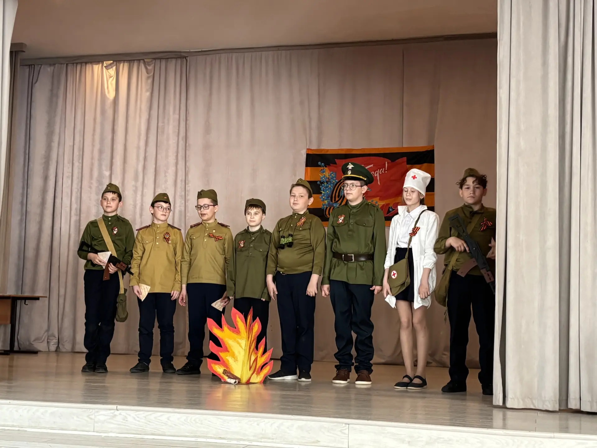 🎭 Наши маленькие герои слышат «Эхо войны» Это нужно было видеть! 4 и 5 мая в МОУ СОШ 18 имени Подоль